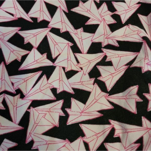 Rare Paper Airplanes LULAROE TALL & CURVY LEGGINGS • EUC - Picture 2 of 2